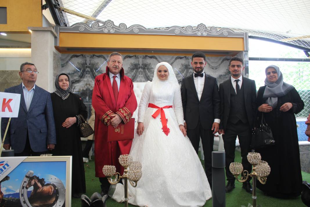 Leyla ile Furkan dünyaevine girdi 1